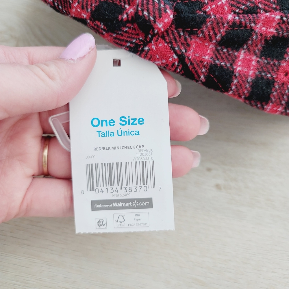 💕 NWT Time and Tru Red Black Mini Check Cap - Picture 3 of 15